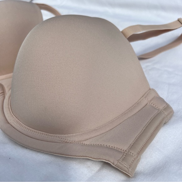 Wacoal Red Carpet Strapless Underwire Bra in Sand (Nude), 42C - Picture 6 of 11